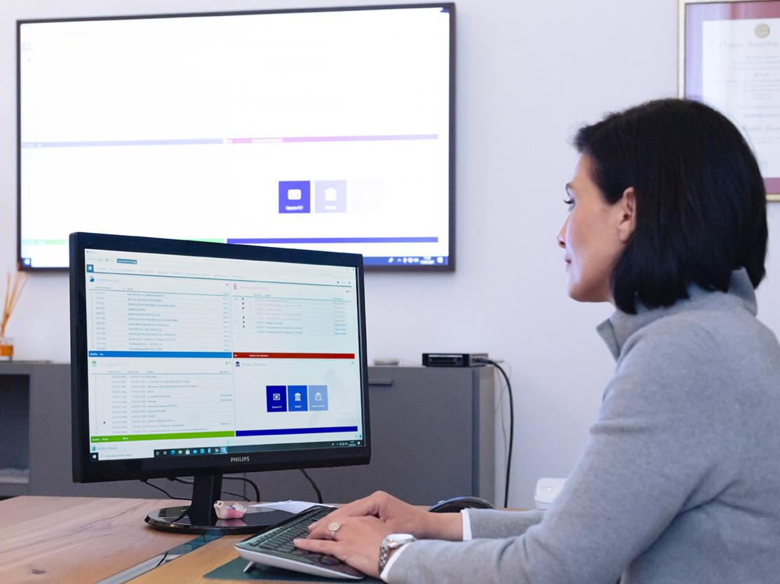 IT support technician monitoring systems for a law firm using proactive managed IT services in Nashville